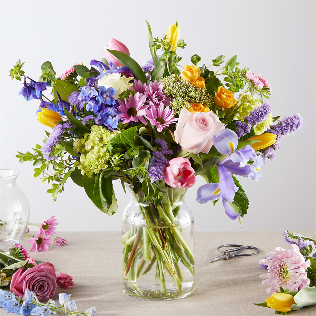 Pastel Tradition - A Florist Original – The Flower Shop, Sacramento CA