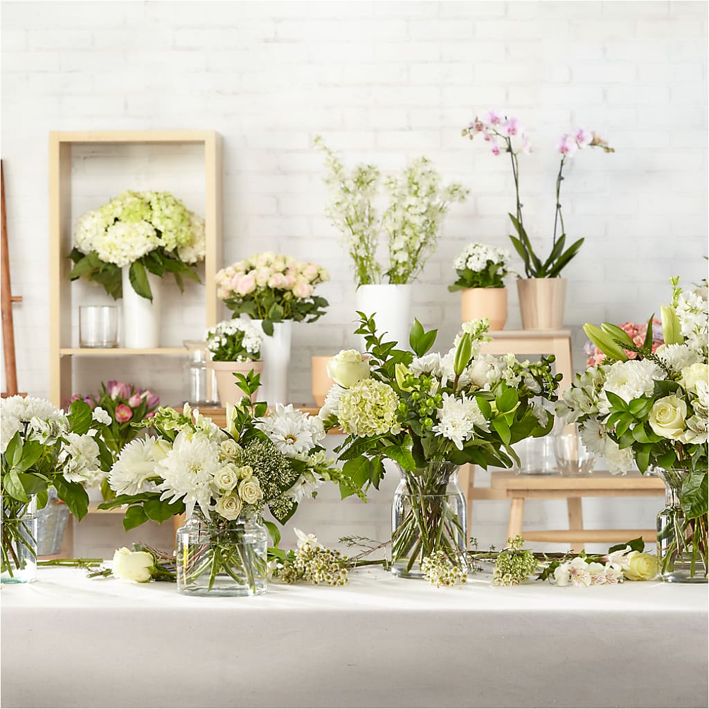 Classic Ivory – A Florist Original –  The Flower Shop, Sacramento CA